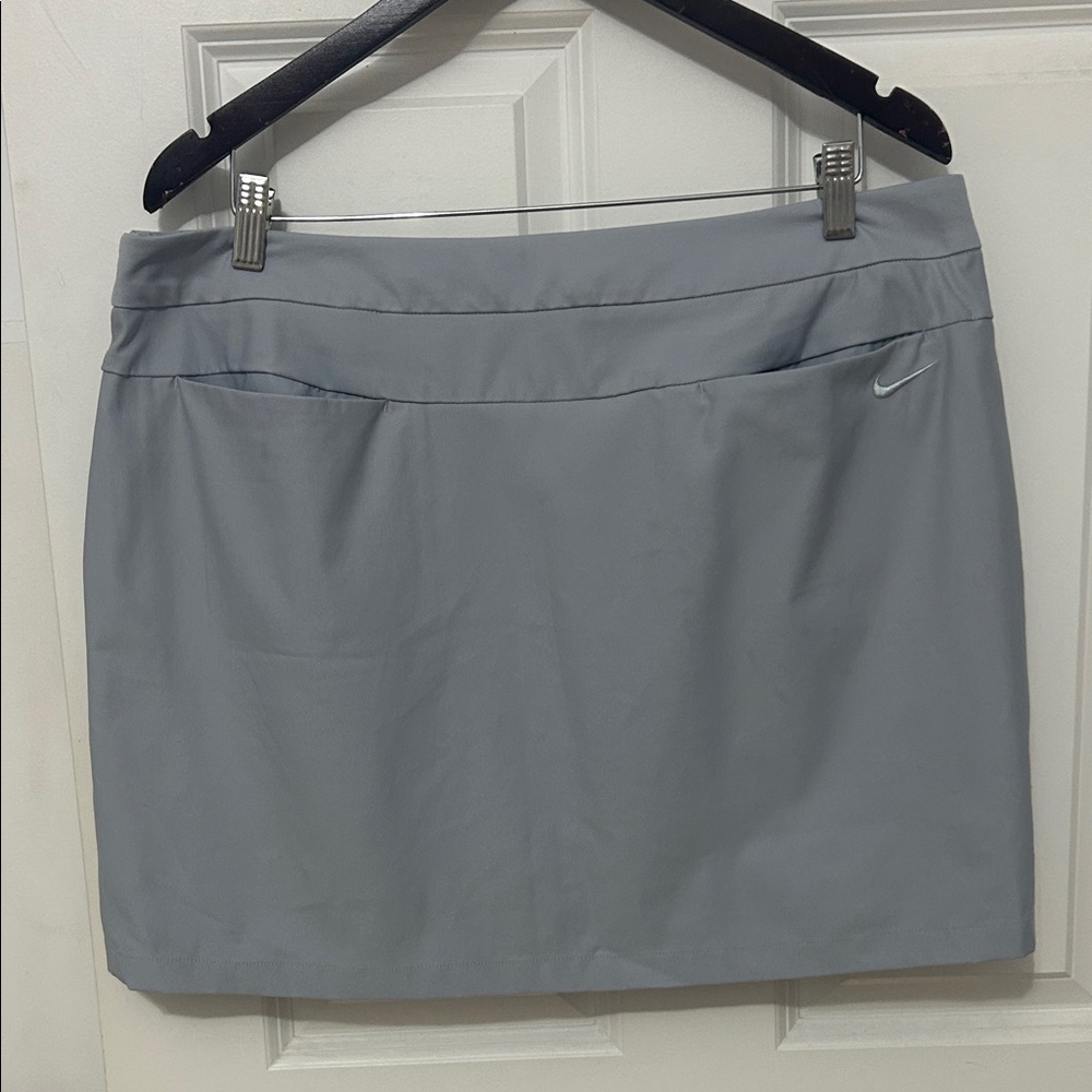 Nike Dri Fit Athletic skort Skirt Size 14 gray golf tennis pickleball skirt